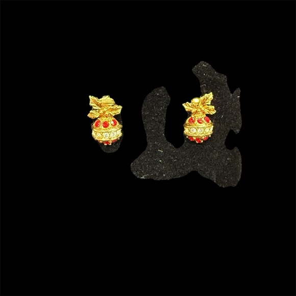 Avon “Sparkling Christmas Ornament”Gold and Red Holiday clip earrings NIB 1992 - Picture 1 of 4